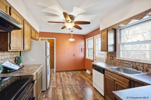 3520 ESSEX RD, Cheyenne, WY 82001