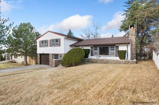 3520 ESSEX RD, Cheyenne, WY 82001