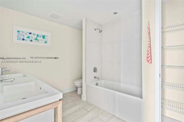 2000 Metropica Way 2202, Sunrise, FL 33323