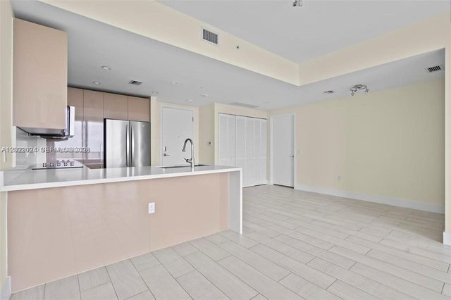 2000 Metropica Way 2202, Sunrise, FL 33323