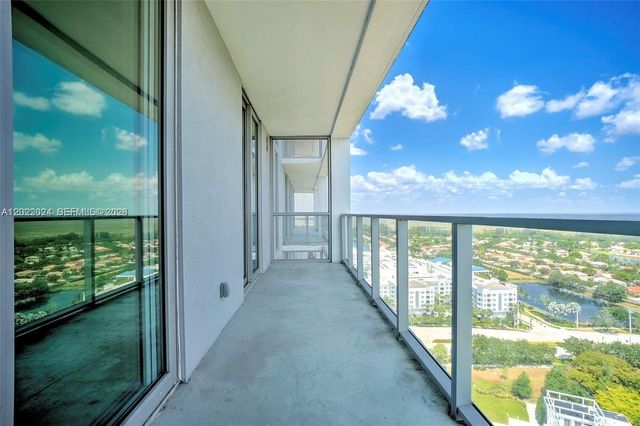 2000 Metropica Way 2202, Sunrise, FL 33323