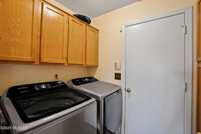 7620 W Running Bear Drive, Tucson, AZ 85743