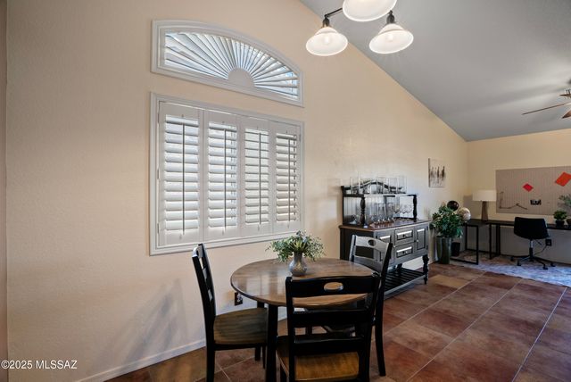 7620 W Running Bear Drive, Tucson, AZ 85743