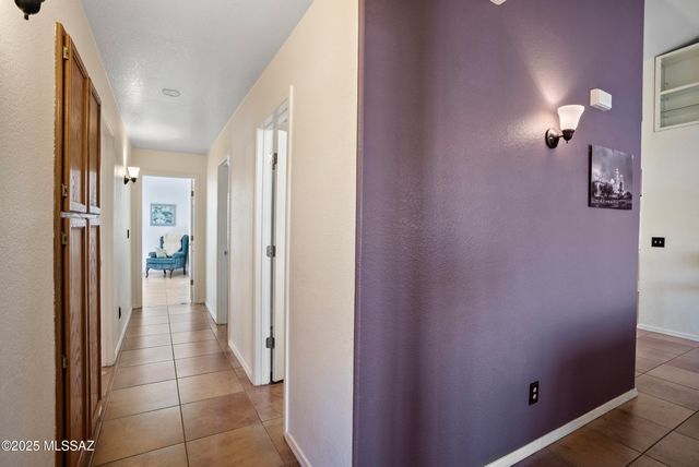 7620 W Running Bear Drive, Tucson, AZ 85743