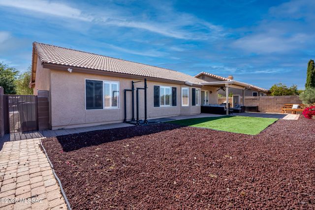 7620 W Running Bear Drive, Tucson, AZ 85743