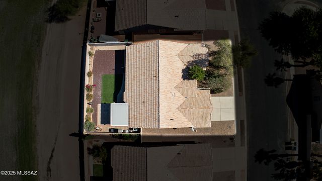 7620 W Running Bear Drive, Tucson, AZ 85743