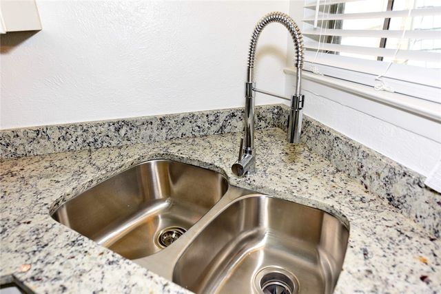 4033 Gilbert Avenue 205, Dallas, TX 75219