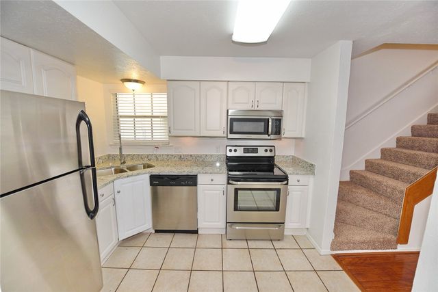 4033 Gilbert Avenue 205, Dallas, TX 75219