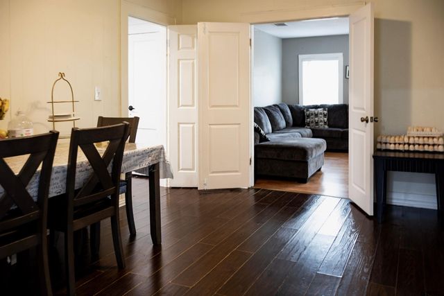 514 N College St, Lindale, TX 75771