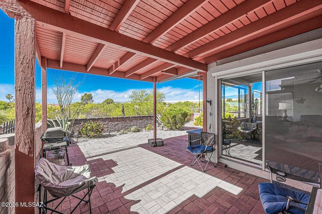 569 W Ocotillo Place, Green Valley, AZ 85614