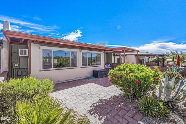 569 W Ocotillo Place, Green Valley, AZ 85614