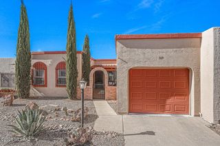 569 W Ocotillo Place, Green Valley, AZ 85614