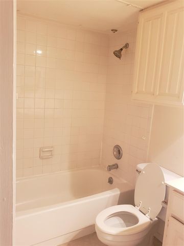 16120 Stuebner Airline Road 603, Spring, TX 77379
