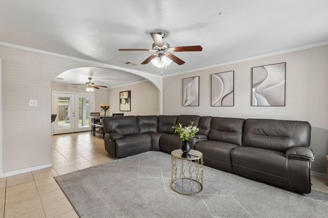 7118 Rising Brook Drive, Cypress, TX 77433