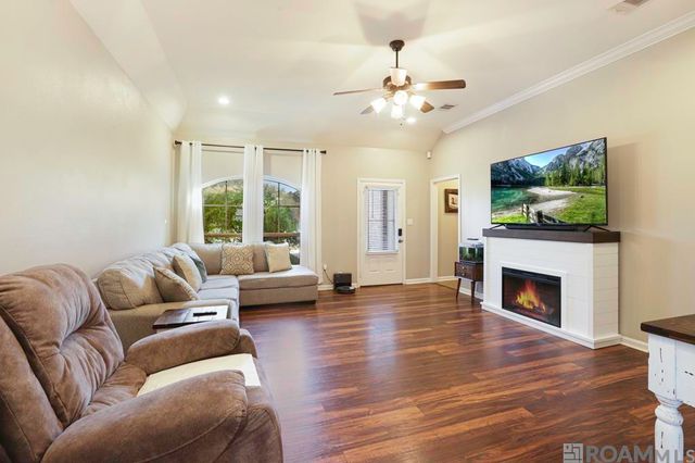 14469 Essen Terrace Dr, Gonzales, LA 70737