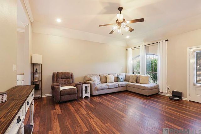 14469 Essen Terrace Dr, Gonzales, LA 70737