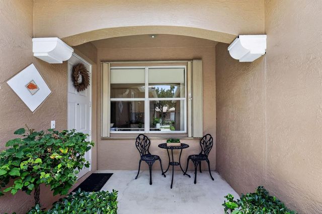 2159 MAN OF WAR, West Palm Beach, FL 33411