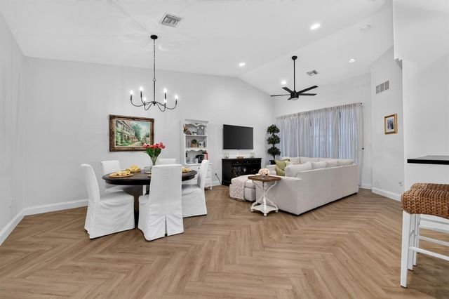 2159 MAN OF WAR, West Palm Beach, FL 33411