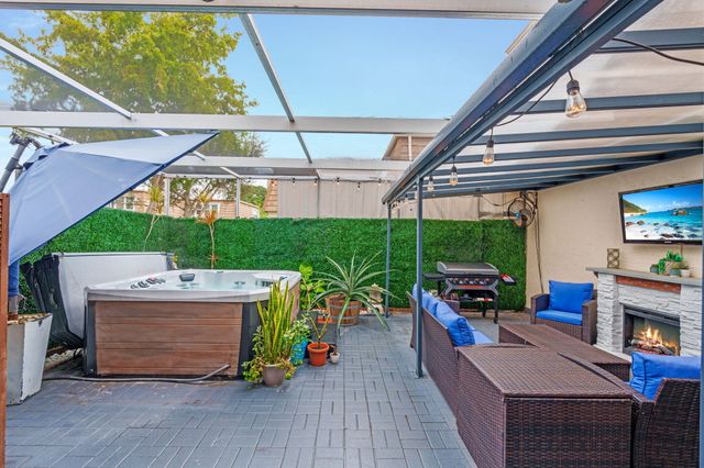 11625 Winchester Drive C, Palm Beach Gardens, FL 33410