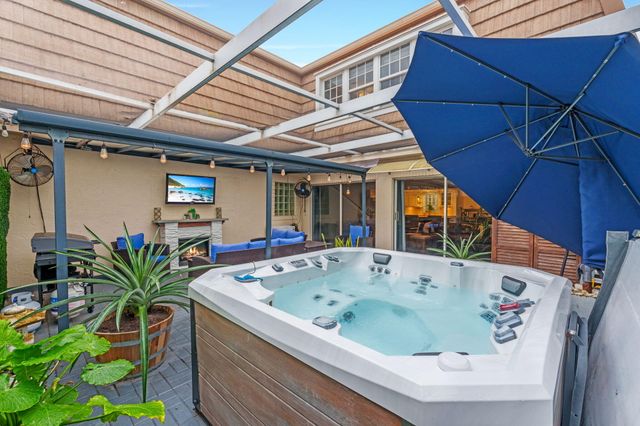 11625 Winchester Drive C, Palm Beach Gardens, FL 33410