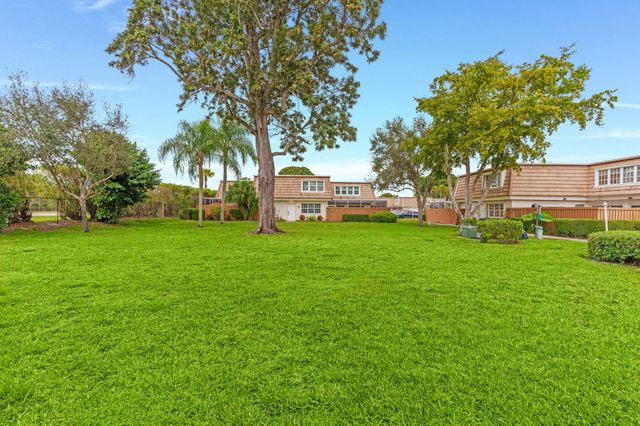 11625 Winchester Drive C, Palm Beach Gardens, FL 33410