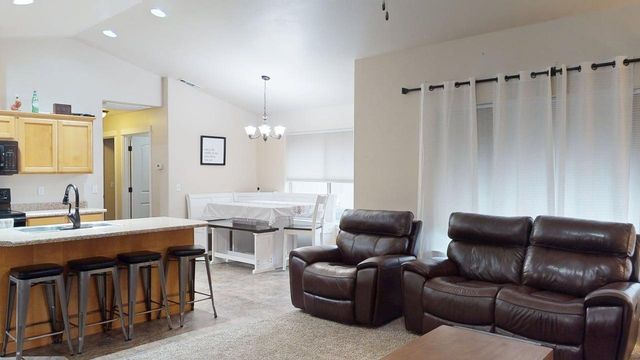 1821 SW I Street, Grants Pass, OR 97526