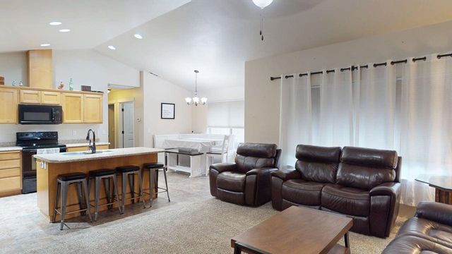 1821 SW I Street, Grants Pass, OR 97526