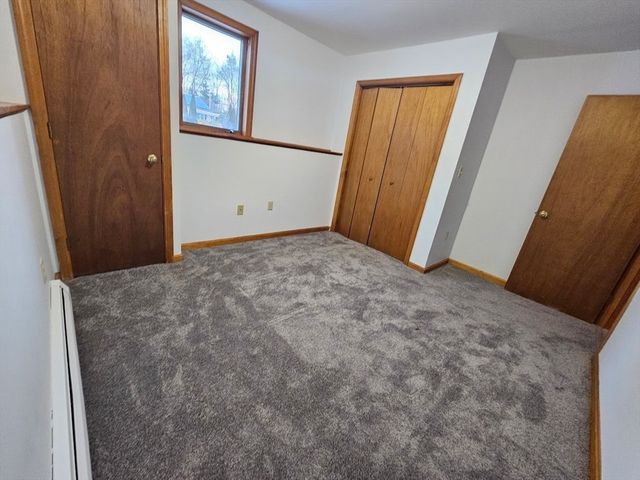 61 Randall Wood Dr, Montague, MA 01351