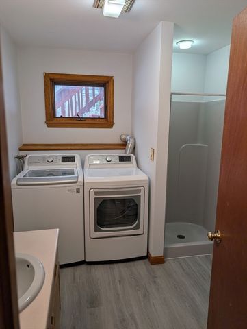 61 Randall Wood Dr, Montague, MA 01351