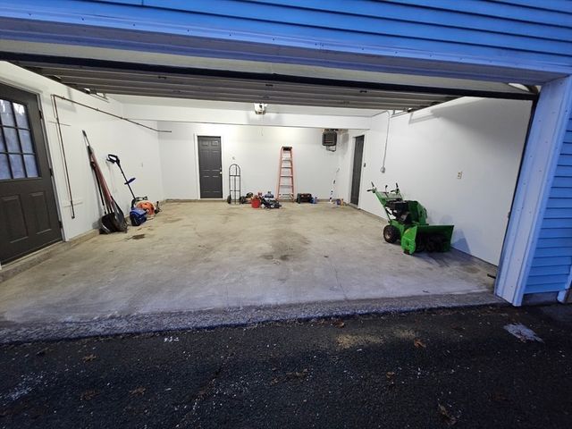 61 Randall Wood Dr, Montague, MA 01351