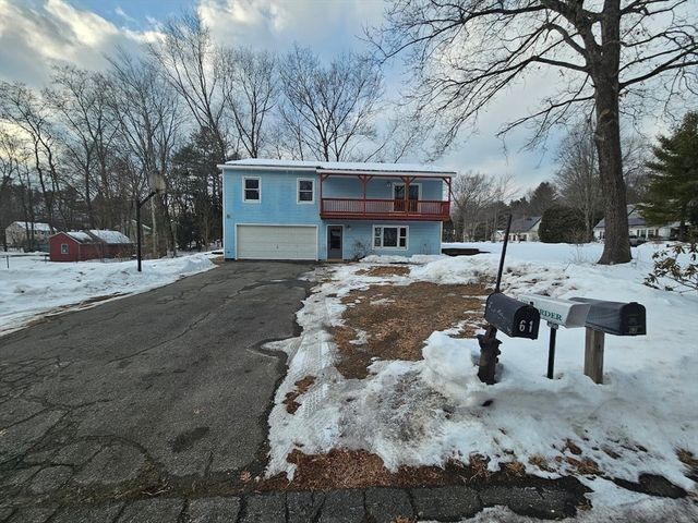61 Randall Wood Dr, Montague, MA 01351