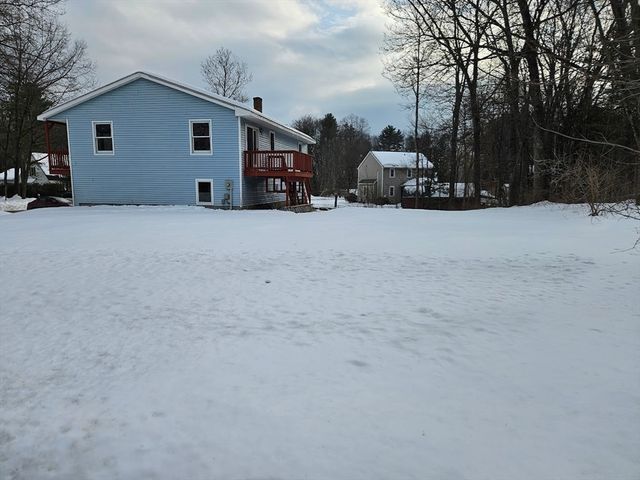 61 Randall Wood Dr, Montague, MA 01351