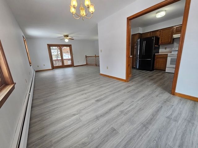 61 Randall Wood Dr, Montague, MA 01351