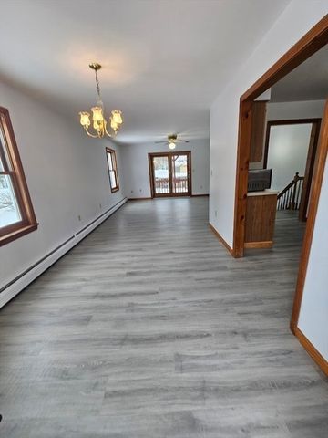 61 Randall Wood Dr, Montague, MA 01351