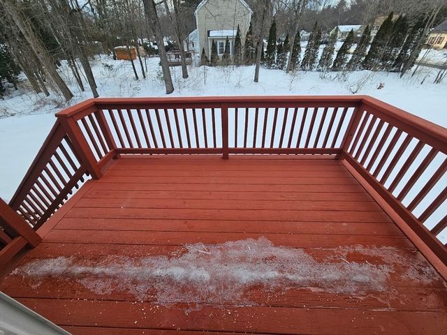 61 Randall Wood Dr, Montague, MA 01351