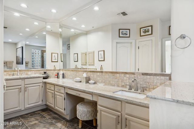 8041 E DEL TORNASOL Drive, Scottsdale, AZ 85258