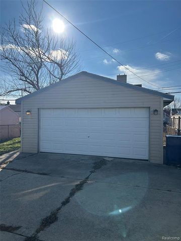 2065 Morris Avenue, Lincoln Park, MI 48146