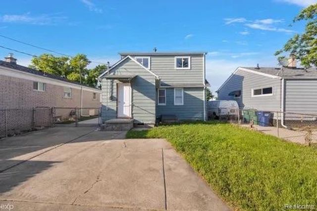 2065 Morris Avenue, Lincoln Park, MI 48146