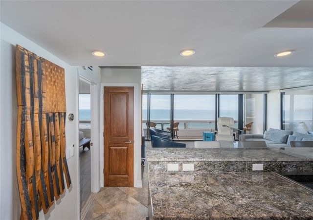 5400 OCEAN BOULEVARD 10-02, Sarasota, FL 34242