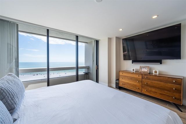 5400 OCEAN BOULEVARD 10-02, Sarasota, FL 34242