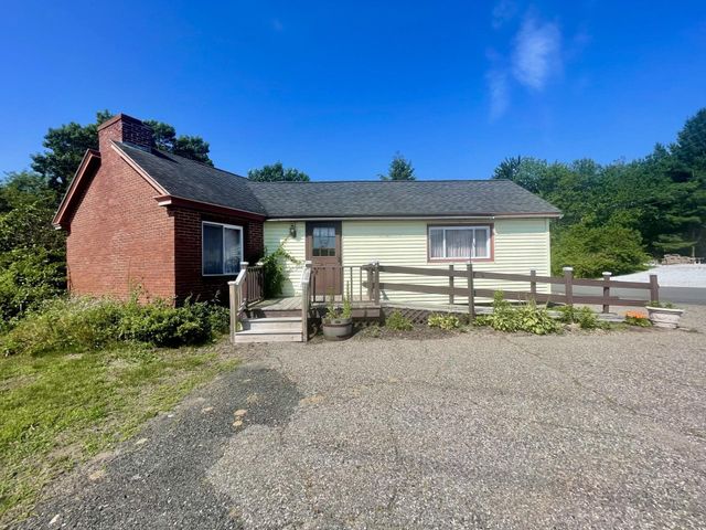 4 Lakeshore Drive, Seabrook, NH 03874