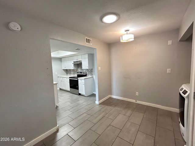 9618 N 5TH Street 1, Phoenix, AZ 85020