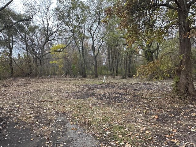 7380 Southfield Drive, Shelby Charter Township, MI 48316