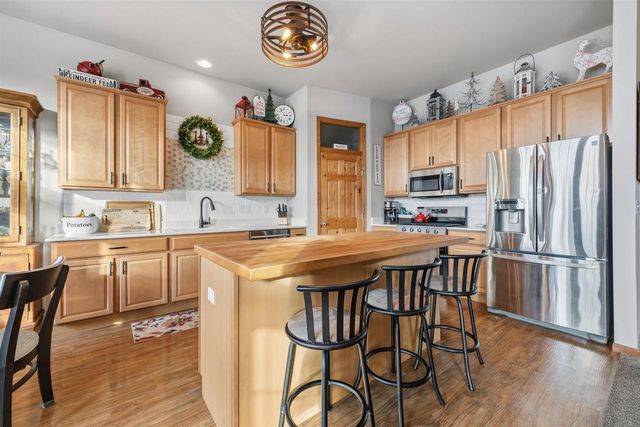 11417 N Erie Drive, Edgerton, WI 53534