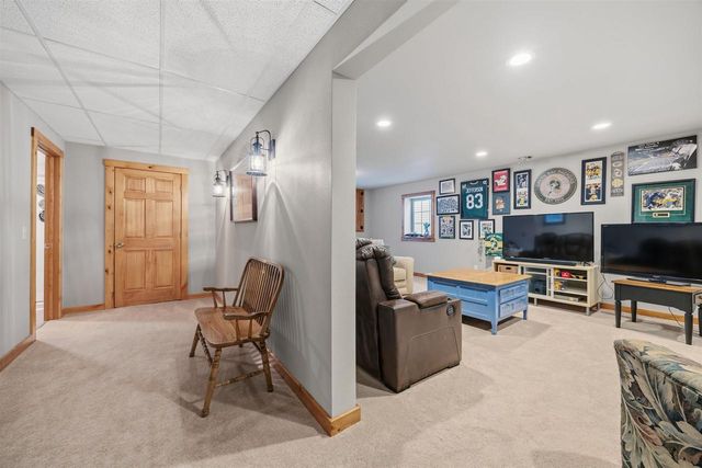 11417 N Erie Drive, Edgerton, WI 53534