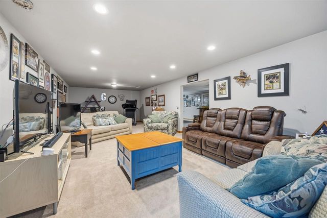 11417 N Erie Drive, Edgerton, WI 53534