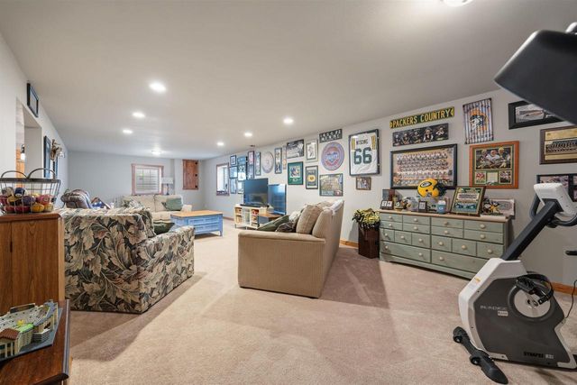 11417 N Erie Drive, Edgerton, WI 53534