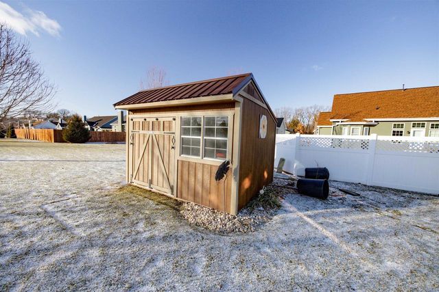 11417 N Erie Drive, Edgerton, WI 53534