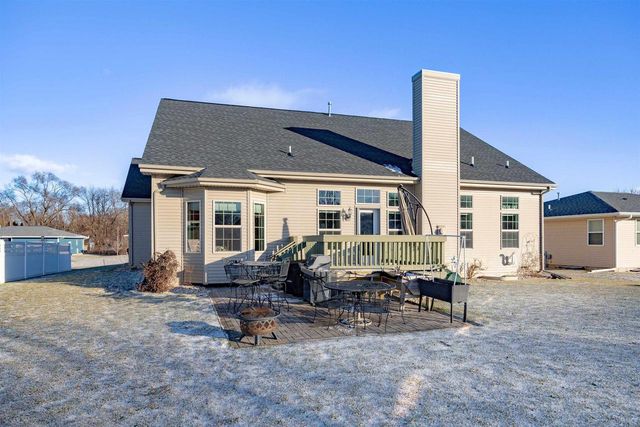 11417 N Erie Drive, Edgerton, WI 53534