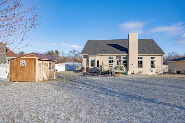 11417 N Erie Drive, Edgerton, WI 53534